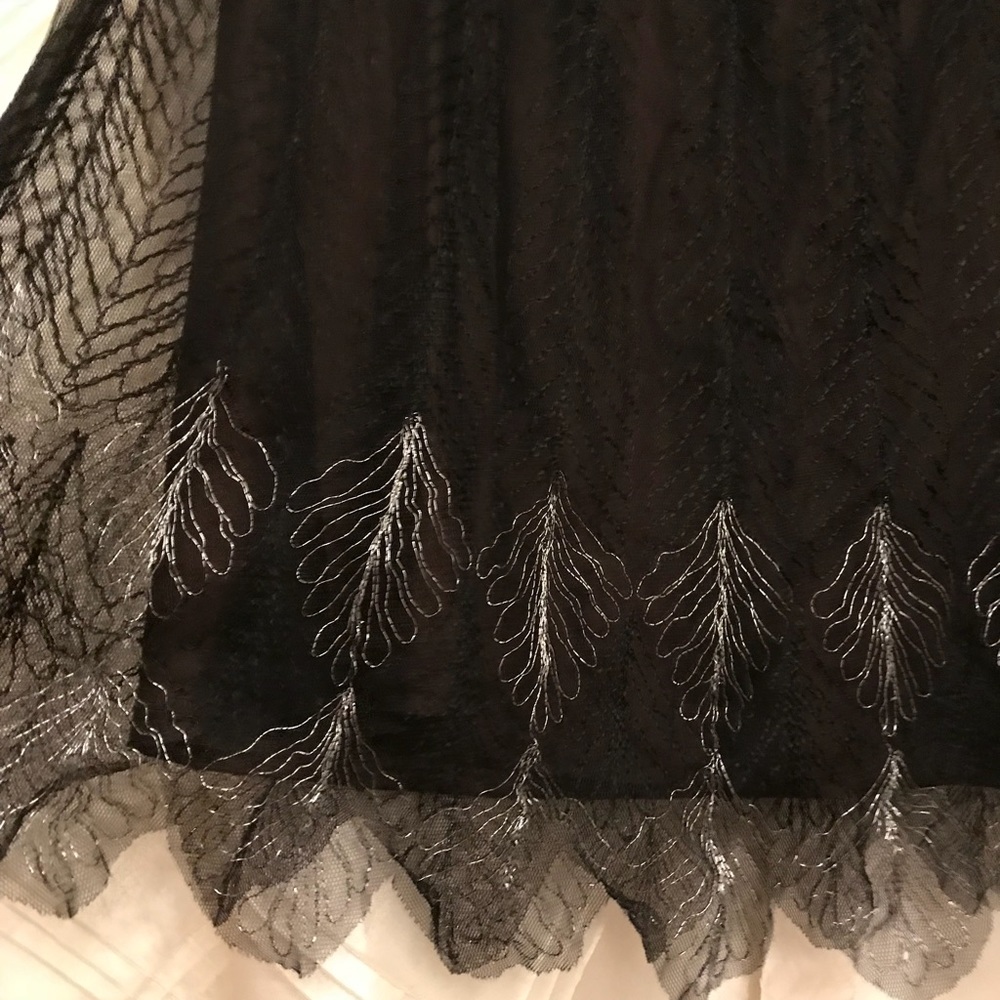 French Connection Lace skirt - Picture 2 of 5